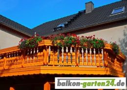 Balkongelaender Holzbalkon Kufstein Fichte Balkonbrett Kundenfoto